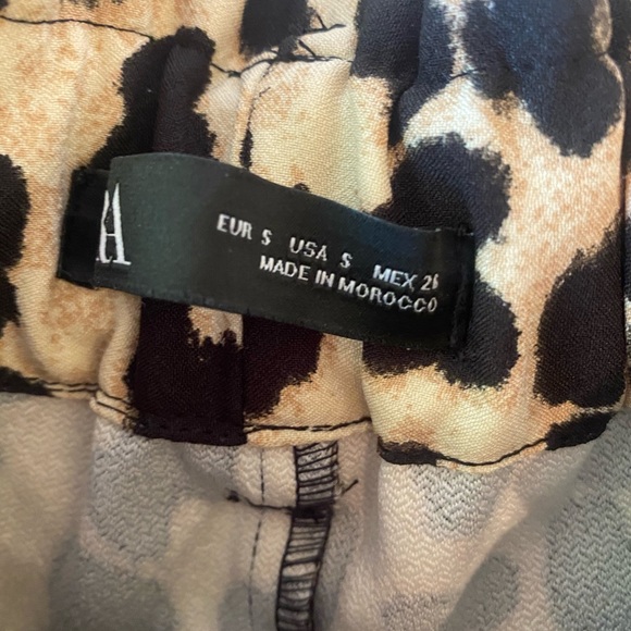 Zara Leopard Belted shorts - Picture 2 of 3